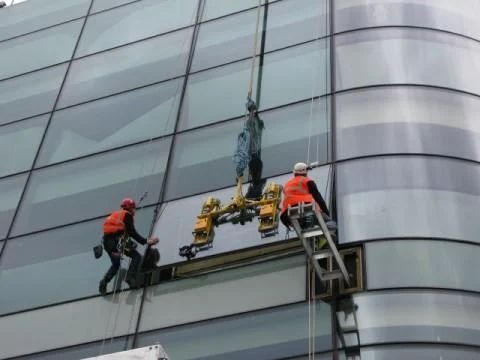 facade-glass-replacements-servic