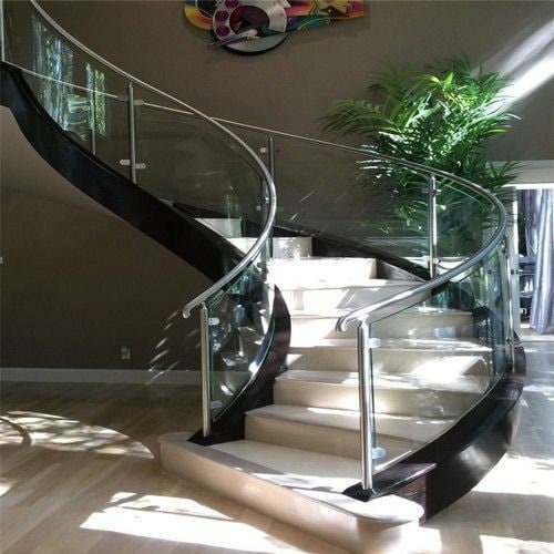 stainless-steel-curved-glass-sta