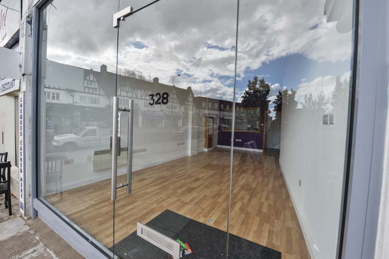 toughened-glass-shopfronts-7